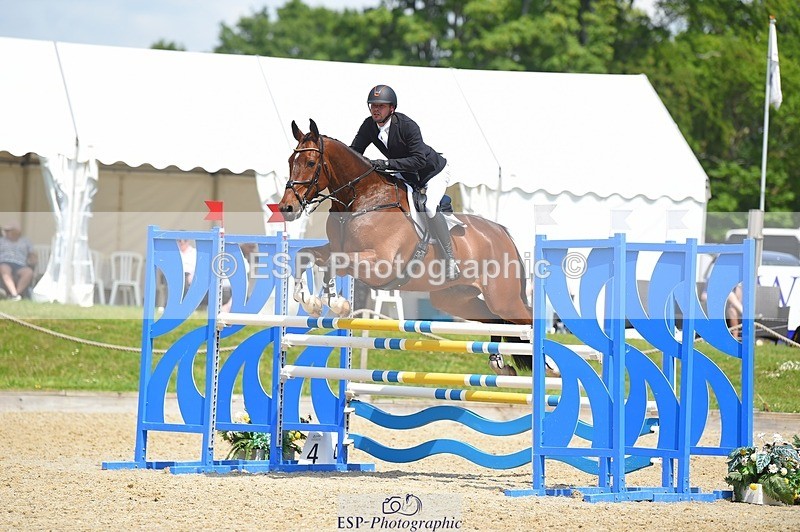 230528-123202-15742 - 365-BWE_NEWTON_DE_JASPER-Adam_Harvey-SUNTrotUp+SJ