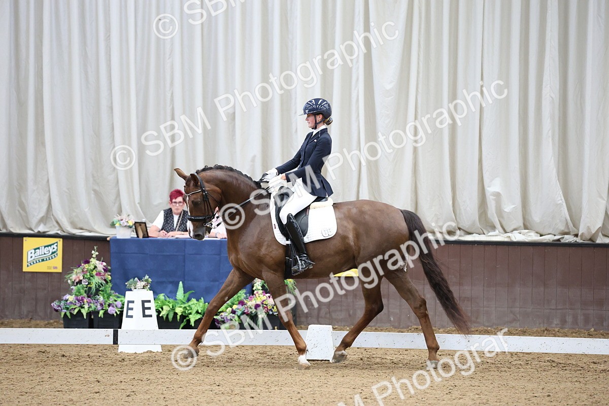 SBM_003930 - Class 8 - Advanced Medium 6 Silver