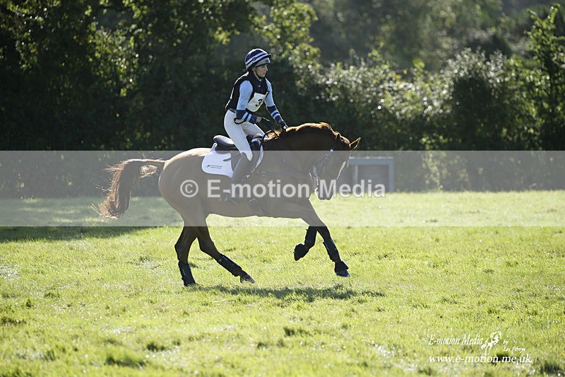  WWHT 031021 831 - WWEC Novice Restricted (0.80m) 18/10/20