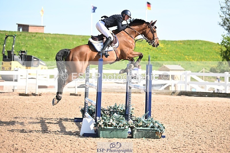 250510-163500-12183 - Cls 25 Snr Newcomers