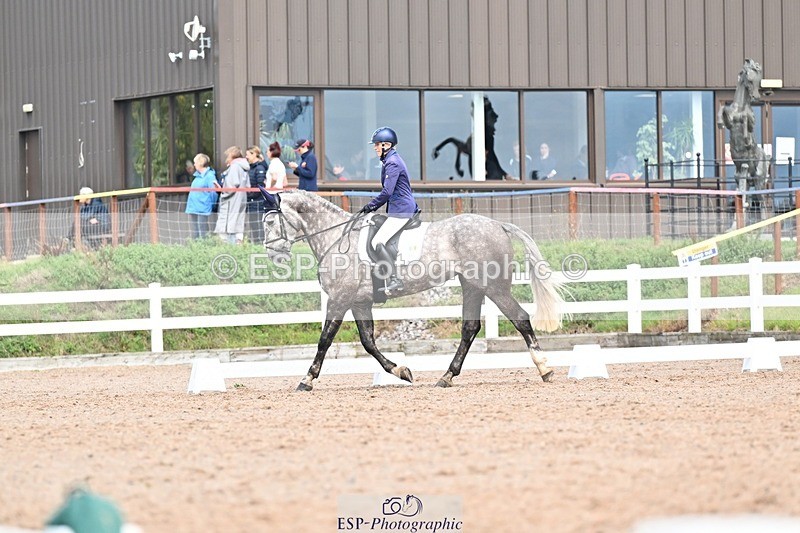 250907-133325-08524 - 008-Caroline.LynchHio.Easter.Rose