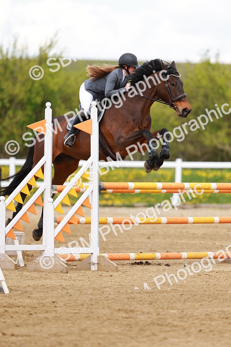 SBM_002022 - Class 4 - Senior Newcomers - 1.10m