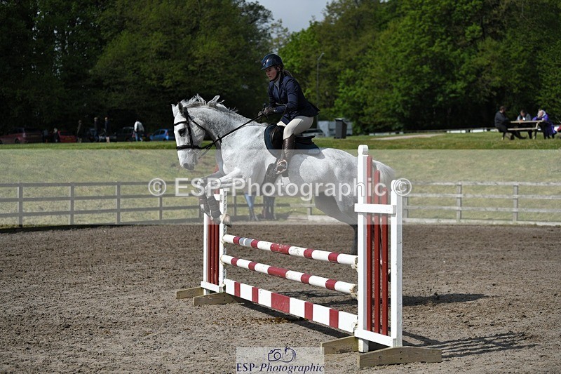 230512-100849-00470 - Cls 10 Snr 85cm Schooling