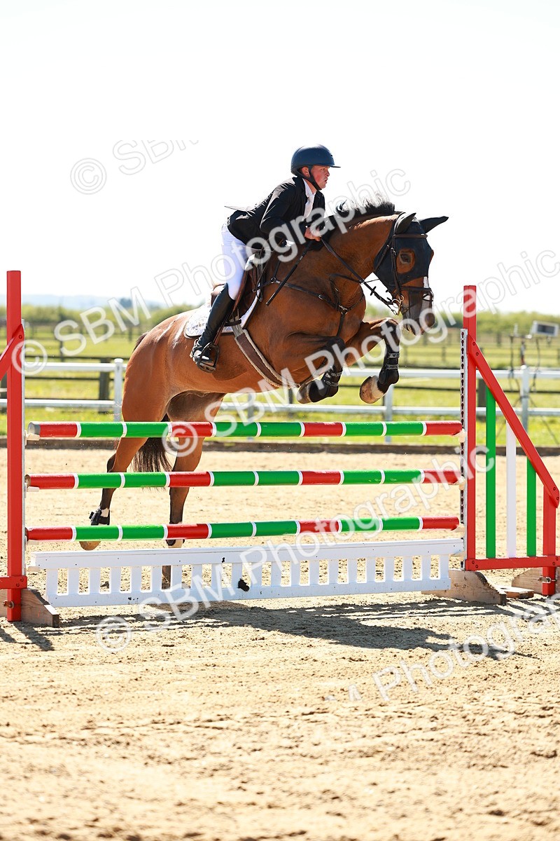 SBM_001090 - Class 4 - Senior Newcomers 1.10m