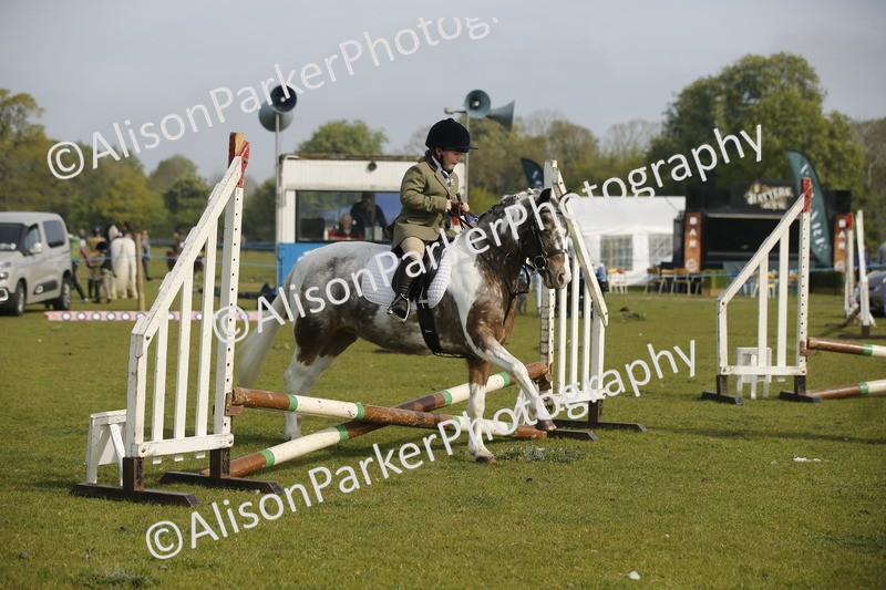 20260426-1021 - Class 1 - Mini Jumping - Lead rein or Assisted