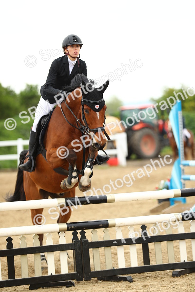 SBM_000392 - Class 2 - Senior British Novice 90cm
