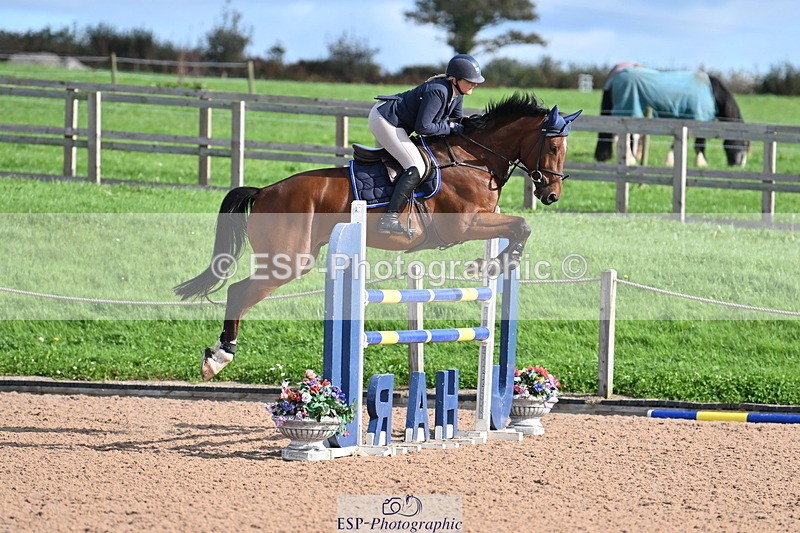 231015A-124628-07993 - Cls 30 Foxhunter & 1.20m Open