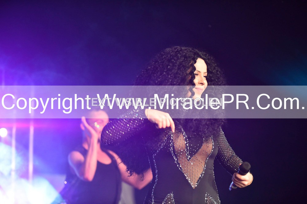 SH4_6849 - The Cher Experience
