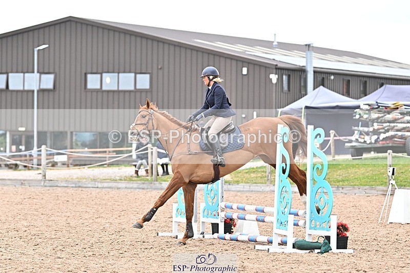 250414-101447-00035 - 70cm Round 1