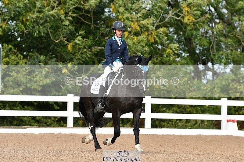 250906-102431-00595 - 045-Alys.MatraversJannick