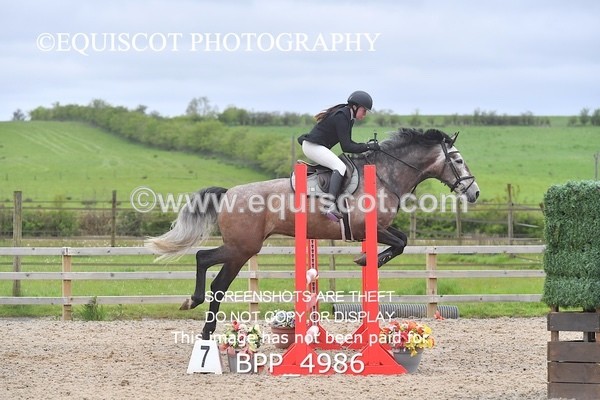 BPP_4986 - CLASS 24 SUN Senior BritiNovice/ 90cm Open