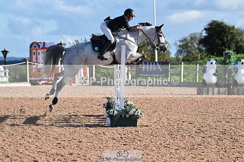 231014A-182143-06475 - Cls 21 National 1.30 & 1.40m Open