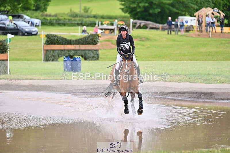 250524A-123707-10628 - B-352-Samantha.Lissington-MALIBU.TS