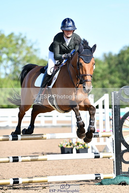 240913A-100828-03108 - Cls 20 Snr British Novice and 90cm Open