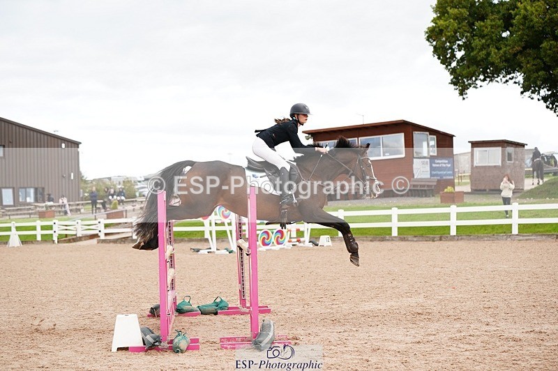 250921-143140-04054 - Cls 27+28 Club and Schools 1m