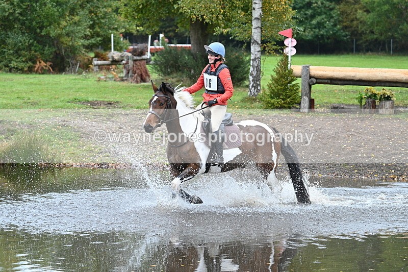 WJ7_3192 - Time 10:47 to 11:11 at the water