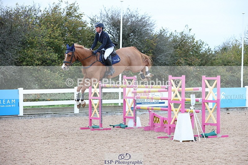 241101A-155738-03146 - FRI Cls 8 National 1.30m