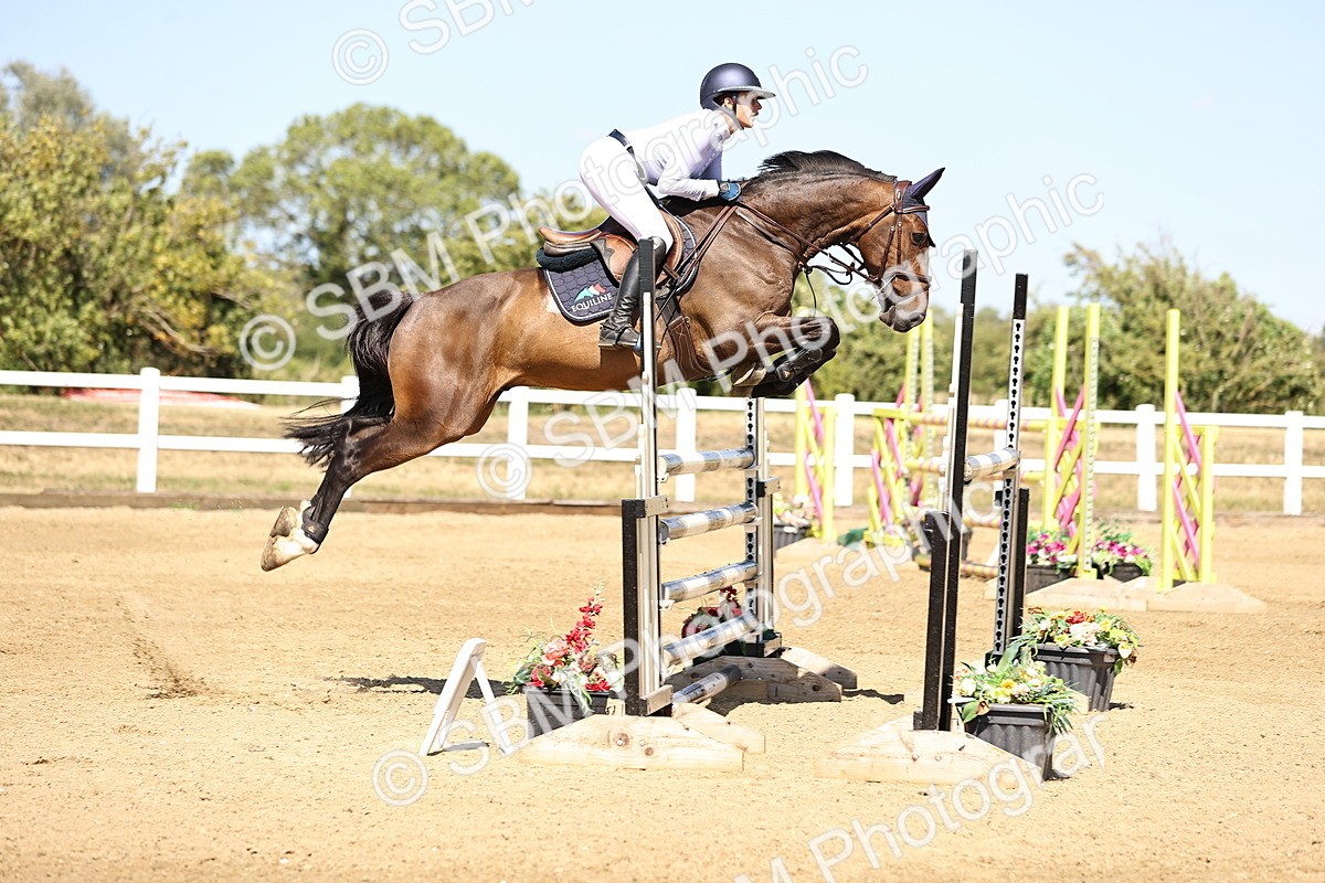 SBM_015388 - Class 16 - Senior foxhunter - 1.20m Open