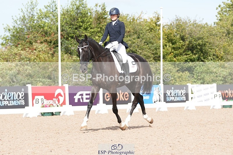 250906-115348-02053 - 034-Jasmine.SmithNigrasine.Rain