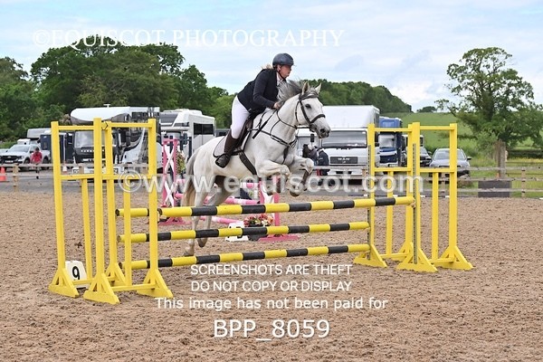 BPP_8059 - CLASS 11 SUN Senior BritiNovice/ 90cm Open