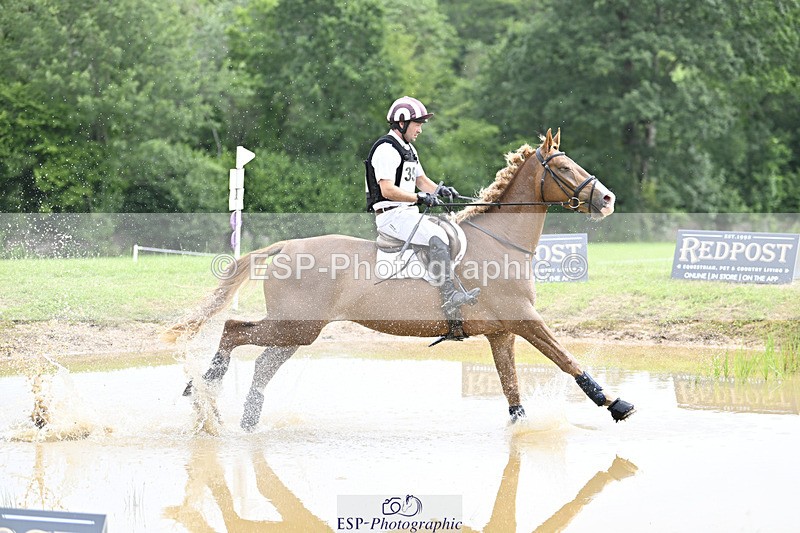 240804-114741-12140 - 351-Rupert_Batting-COOMBELAND_CEVIN