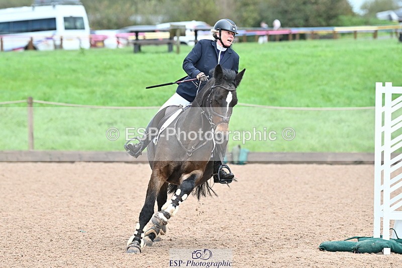 231029A-092615-02384 - 60cm Club and Schools