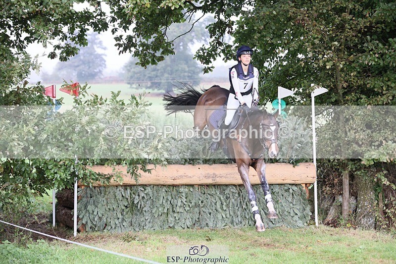 231020-101619-06194 - 007-JEWEL-Charlotte.Cooke-XC