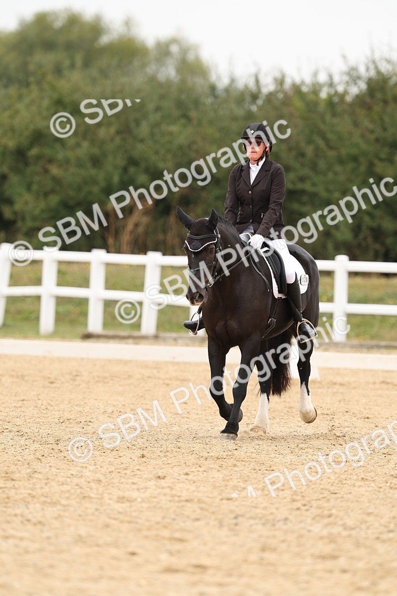 SBM_00948 - Class 8 - Novice 27 Champs