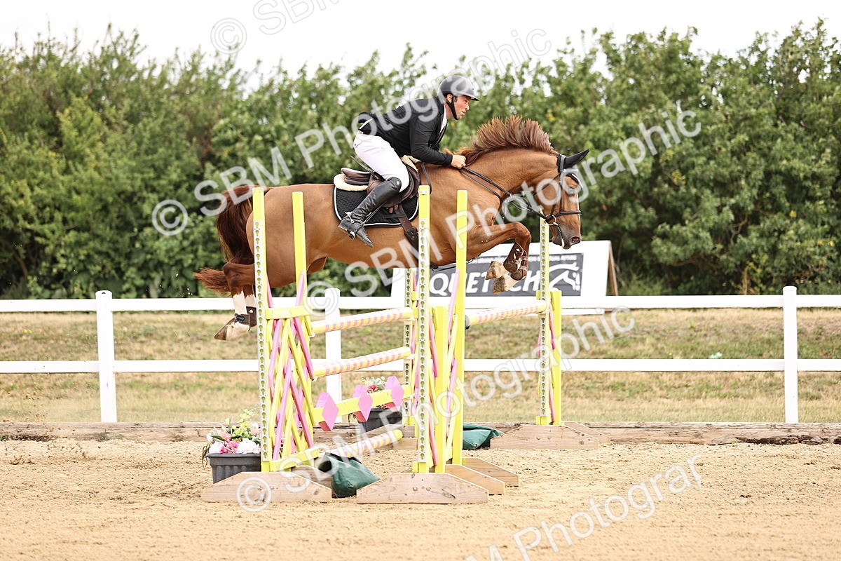 SBM_009553 - Class 8 - Senior Newcomers - 1.10  Open