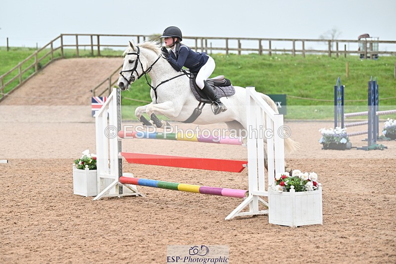 240505A-122245-05044 - Cls 4 Blue Chip Pony Newcomers & 1m Open