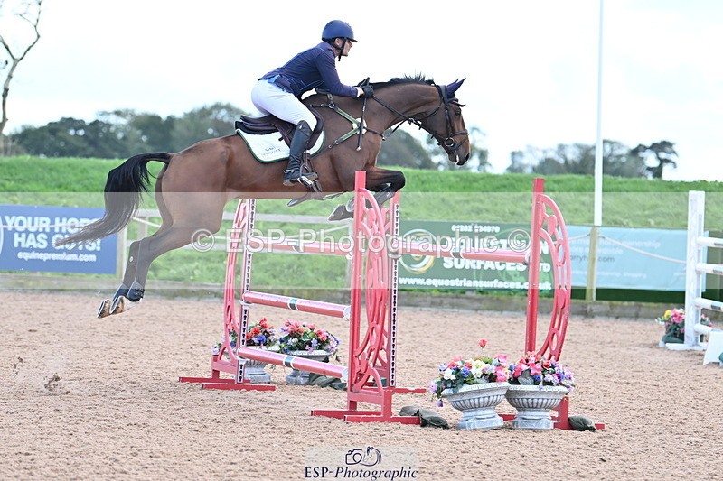 231014A-182143-06369 - Cls 21 National 1.30 & 1.40m Open