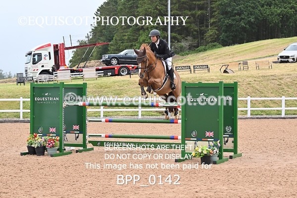 BPP_0142 - CLASS 25 SUN HOYS Redpost Equestrian Senior Foxhunter Second Round