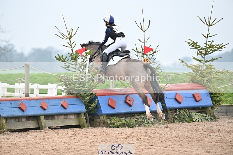 250118-134229-01287 - Cls 3A&B 90cm 13.20 to Coursewalk