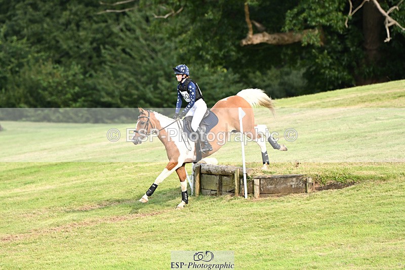 240825X-171412-37447 - 80cm XC 16.30 to 17.30