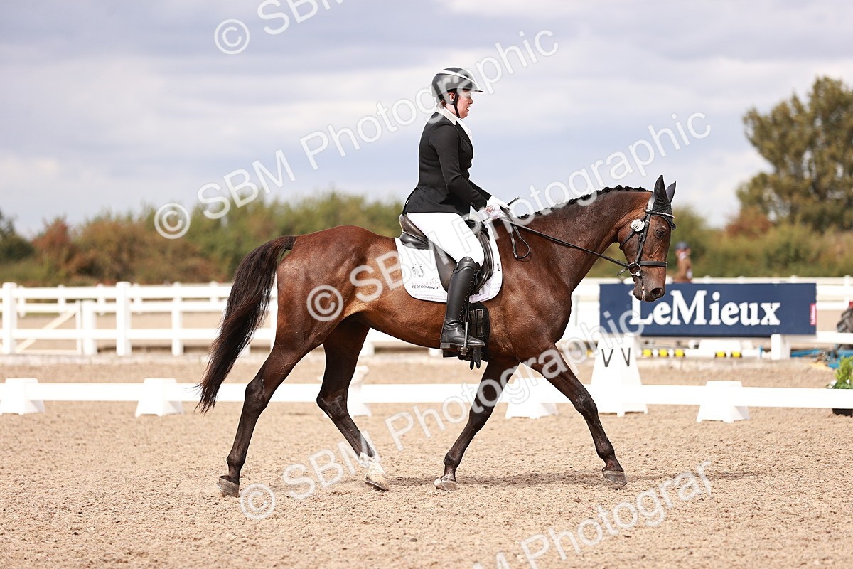 SBM_06275 - Class 37 - Novice 5