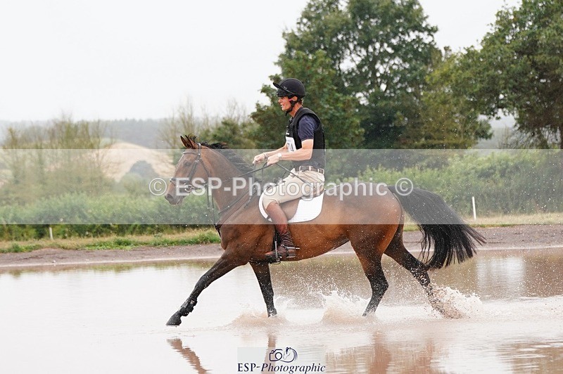 250803A-131402-13801 - M-574-William.Fox-Pitt-JABBEKA