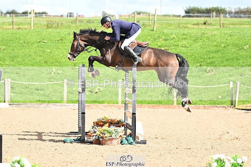 240913A-124049-04404 - Cls 15 Snr Foxhunter