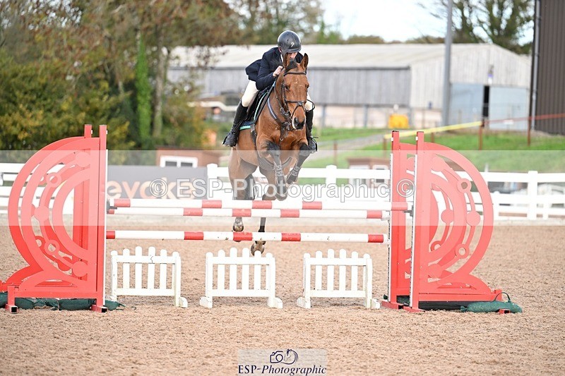 251022-131904-00526 - Cls 4 Snr Newcomers 1.10m