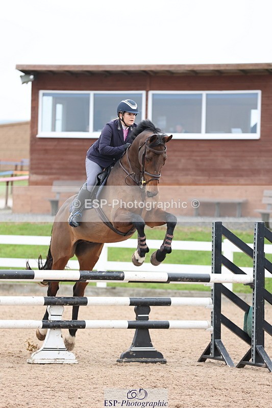 241101A-110217-01274 - FRI Cls 4 Snr 1.05m