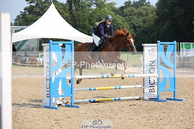 250816A-105308-00880 - Cls 3 Snr British Novice