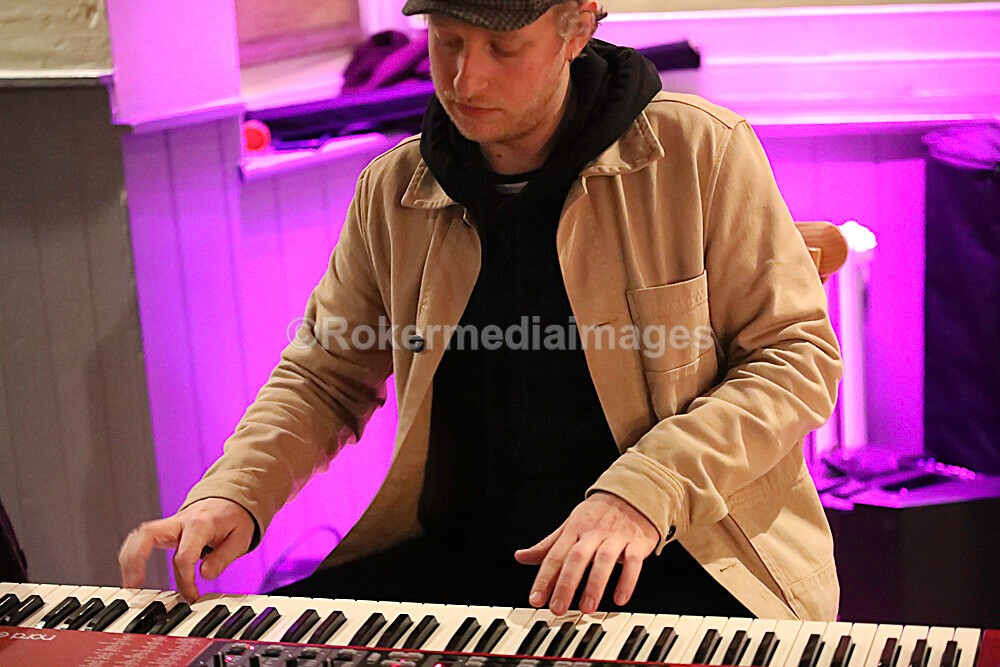 Joe-32 - Joe Webb Music