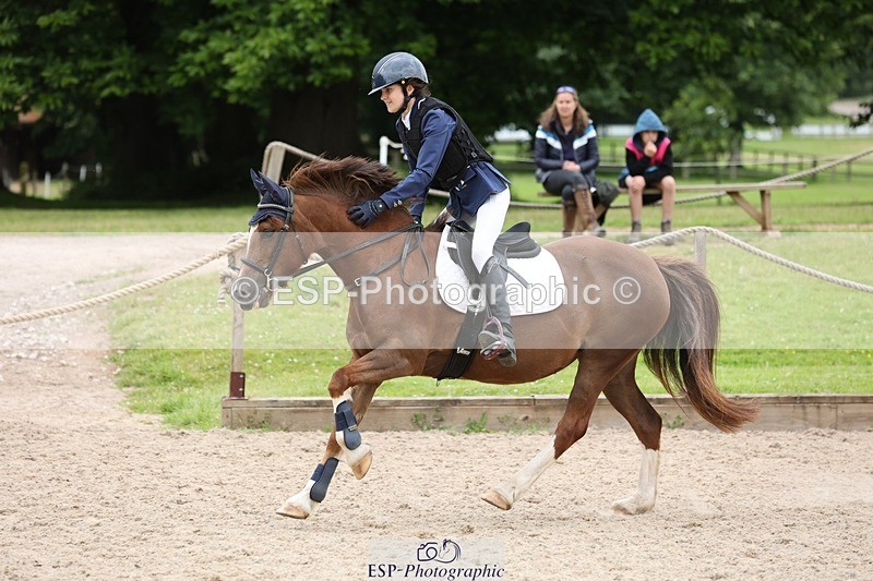 240615-160030-02161 - Cls 9&10 Club and Schools 70cm