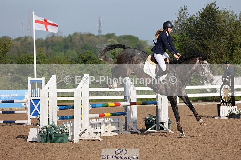 240510A-081231-04125 - Cls 13 British Novice and 90cm Open