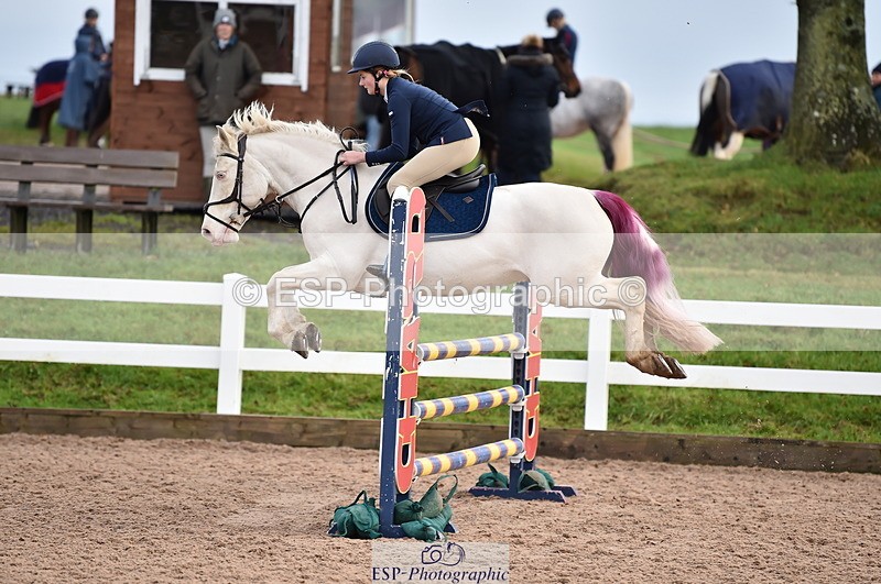 231203A-114112-00936 - Cls 4 Newcomers & 1m Open