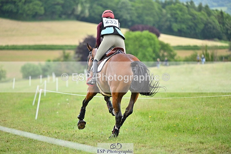 250524A-154741-14423 - C-233-Abbie.Burbidge-FEELING.FANTASTIC