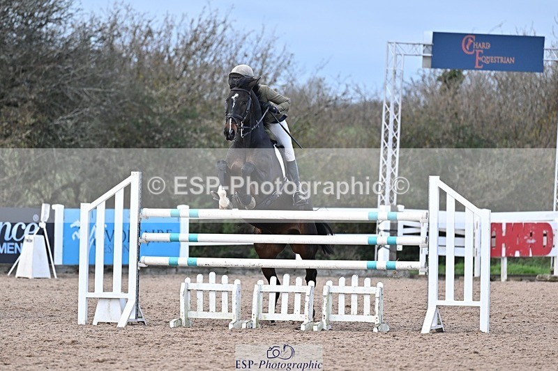 251126-132552-00575 - Cls 5 Foxhunter and 1.20m