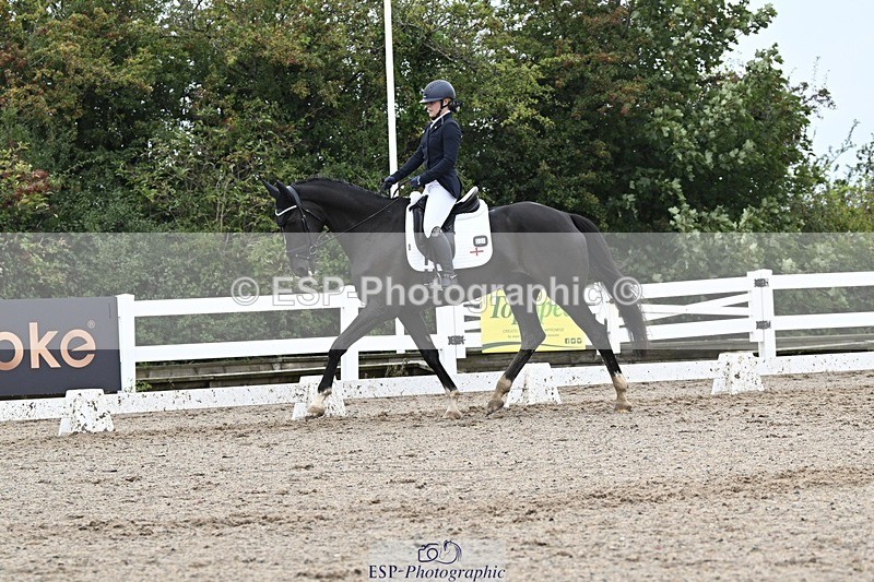 250907-124342-08115 - 034-Jasmine.SmithNigrasine.Rain