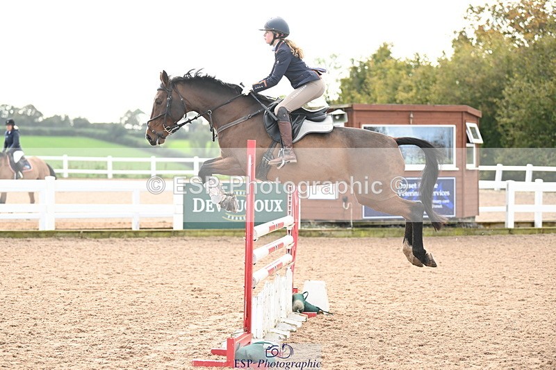 241023A-140344-00958 - Cls 4 Newcomers and 1.10m Open