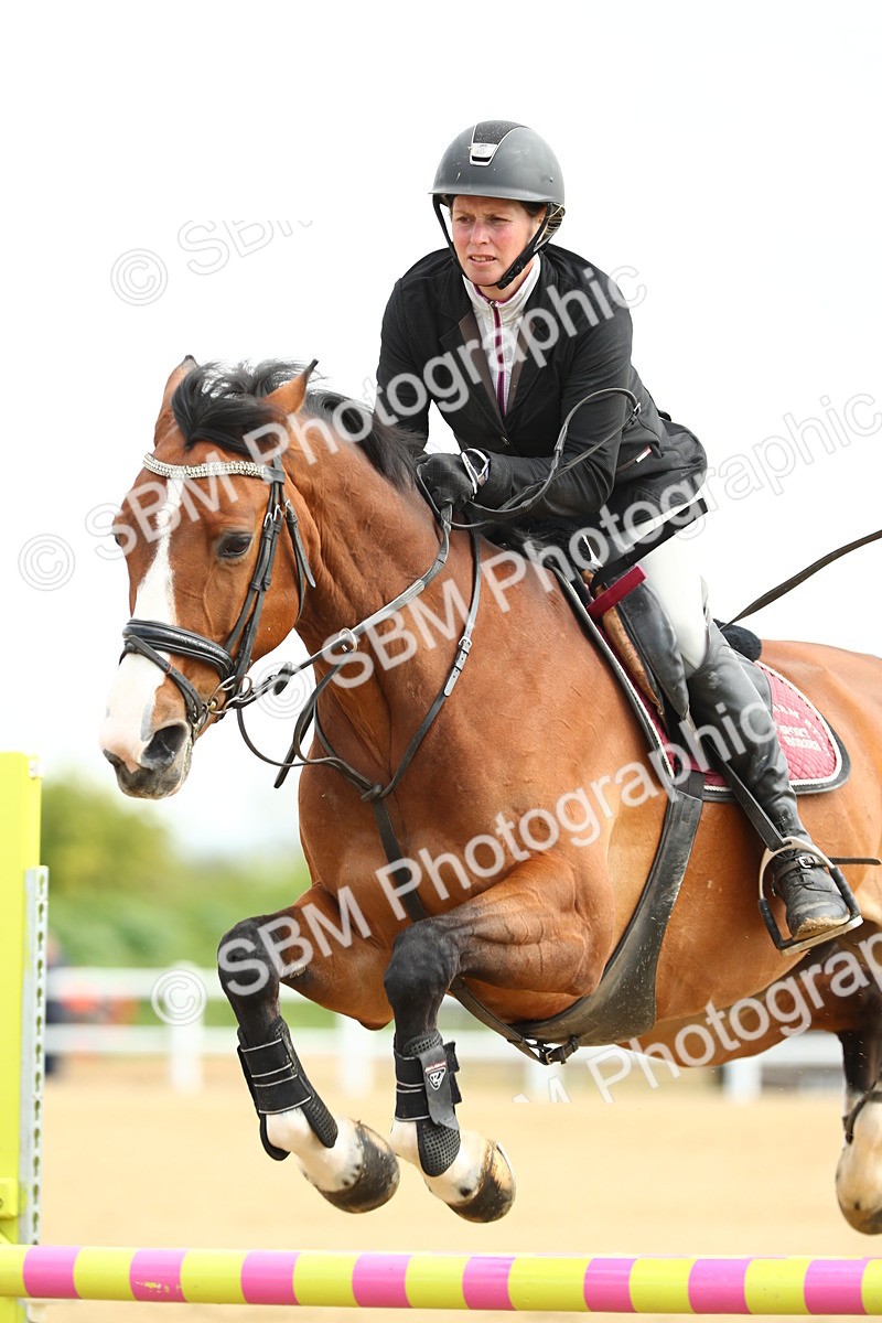 SBM_001162 - Class 4 - Senior Newcomers 1.10m