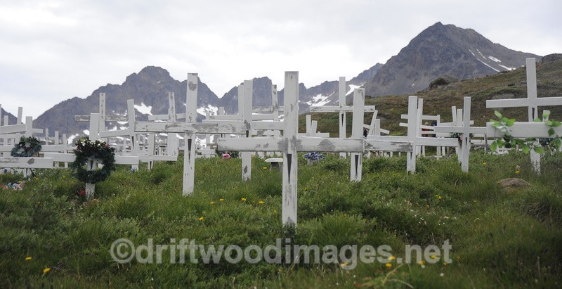 Flower Valley graveyard - Greenland